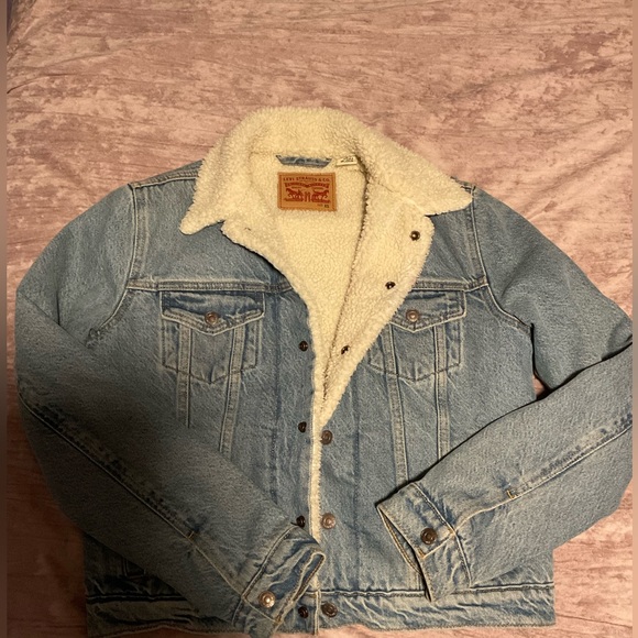 Levi’s Sherpa lined denim trucker jacket - Picture 1 of 7